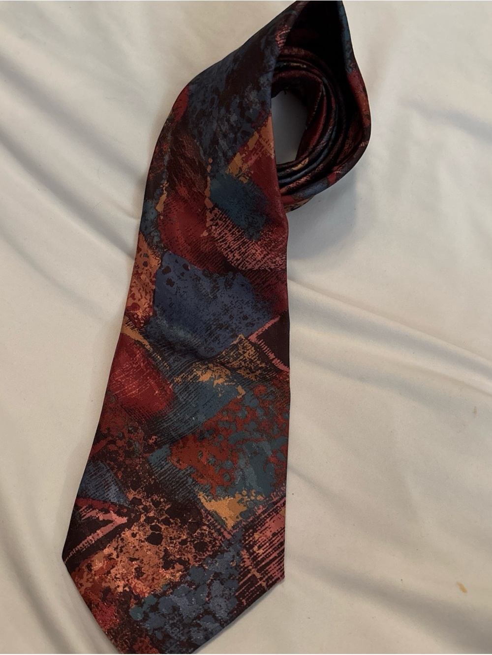 Men's Abstract Burgundy and Navy Pattern Tie